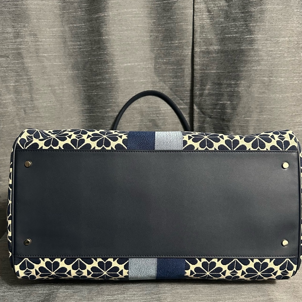 Kate Spade Large Tote in Jacquard and Blue Spade Florwer - Picture 5 of 7